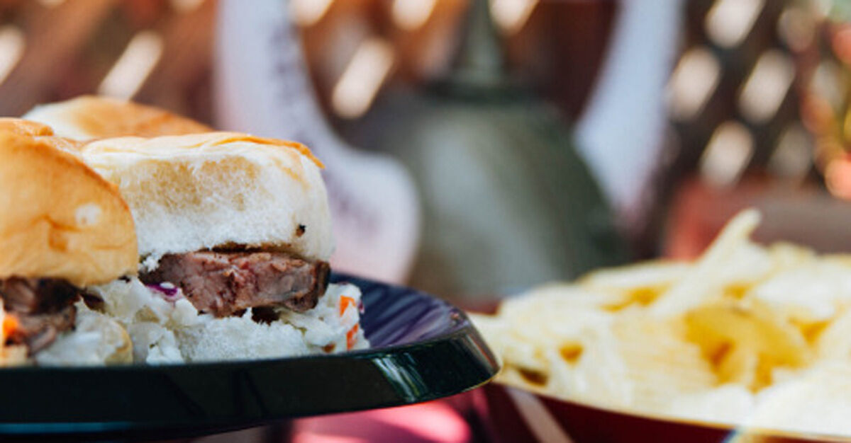 Tri-Tip Sliders with chips and viking hat in the background